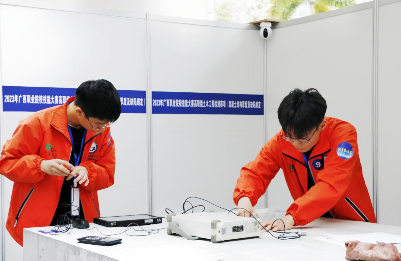 星空体育(中国)官方网站-xingkong sports参赛选手参加实操竞赛现场