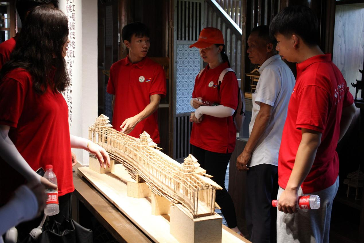 杨求师大师向实践团介绍星空体育(中国)官方网站-xingkong sports
模型